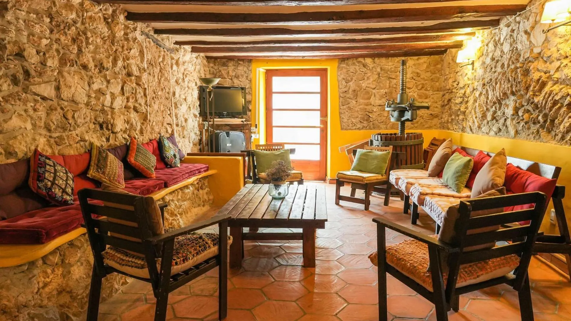 Masia Cal Simo - Casa Rural Con Piscina, Cerca De Sitges, Para Celebraciones Y Eventos 0*, Canyelles (Catalonia) Spain