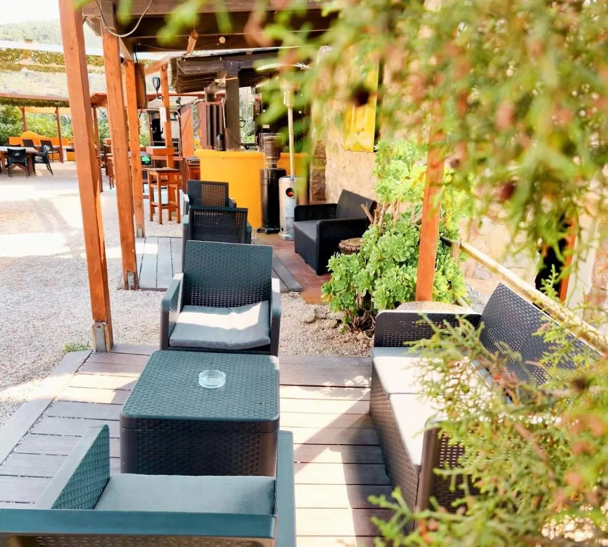 Masía Cal Simó Reservas de 1 a 4 burbujas de 6 pers de convivencia y extensivas Canyelles  Villa Canyelles (Catalonia)