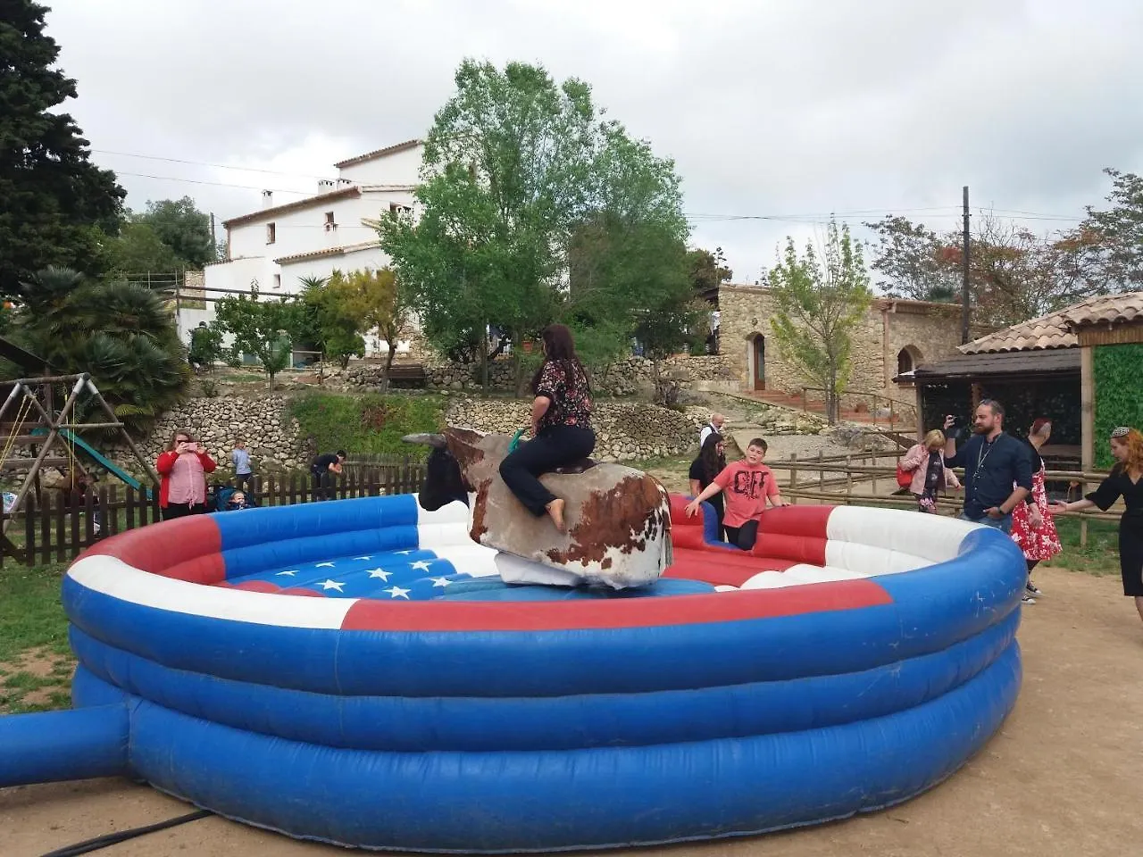 Villa Masia Cal Simo - Casa Rural Con Piscina, Cerca De Sitges, Para Celebraciones Y Eventos